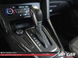 FORD - FOCUS - 2016/2017 - Branca - R$ 72.900,00