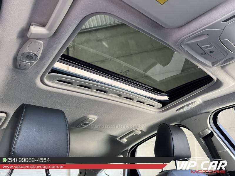 FORD - FOCUS - 2016/2017 - Branca - R$ 72.900,00