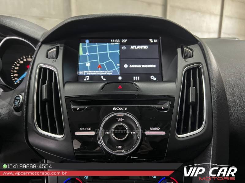FORD - FOCUS - 2016/2017 - Branca - R$ 72.900,00