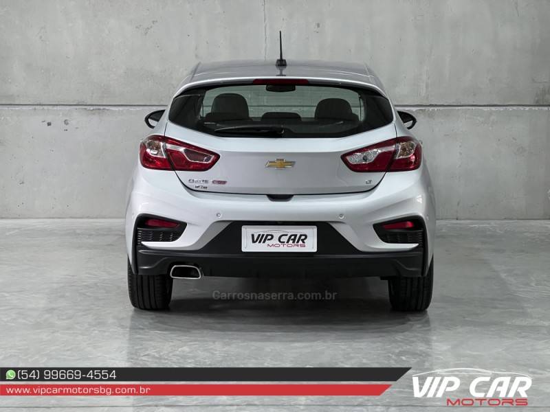 CHEVROLET - CRUZE - 2018/2019 - Prata - R$ 89.900,00
